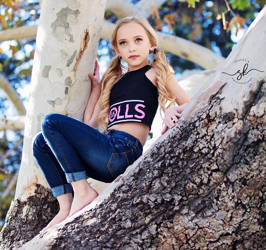 Lillyk92047776's tweet photo. When people try to bring you down, just KEEP CLIMBING. Watch them “hate” from above and just keep going ❤️ 🌳 Dolls...are you with me? Sound off in the comments🤗
.
📷: @staceyk.photography .
#lillyk #cantstopme #hatersgonnahate #iwillbeclimbing #LKDOLLS #lillykCollection https://t.co/Cc1HTjOkcS