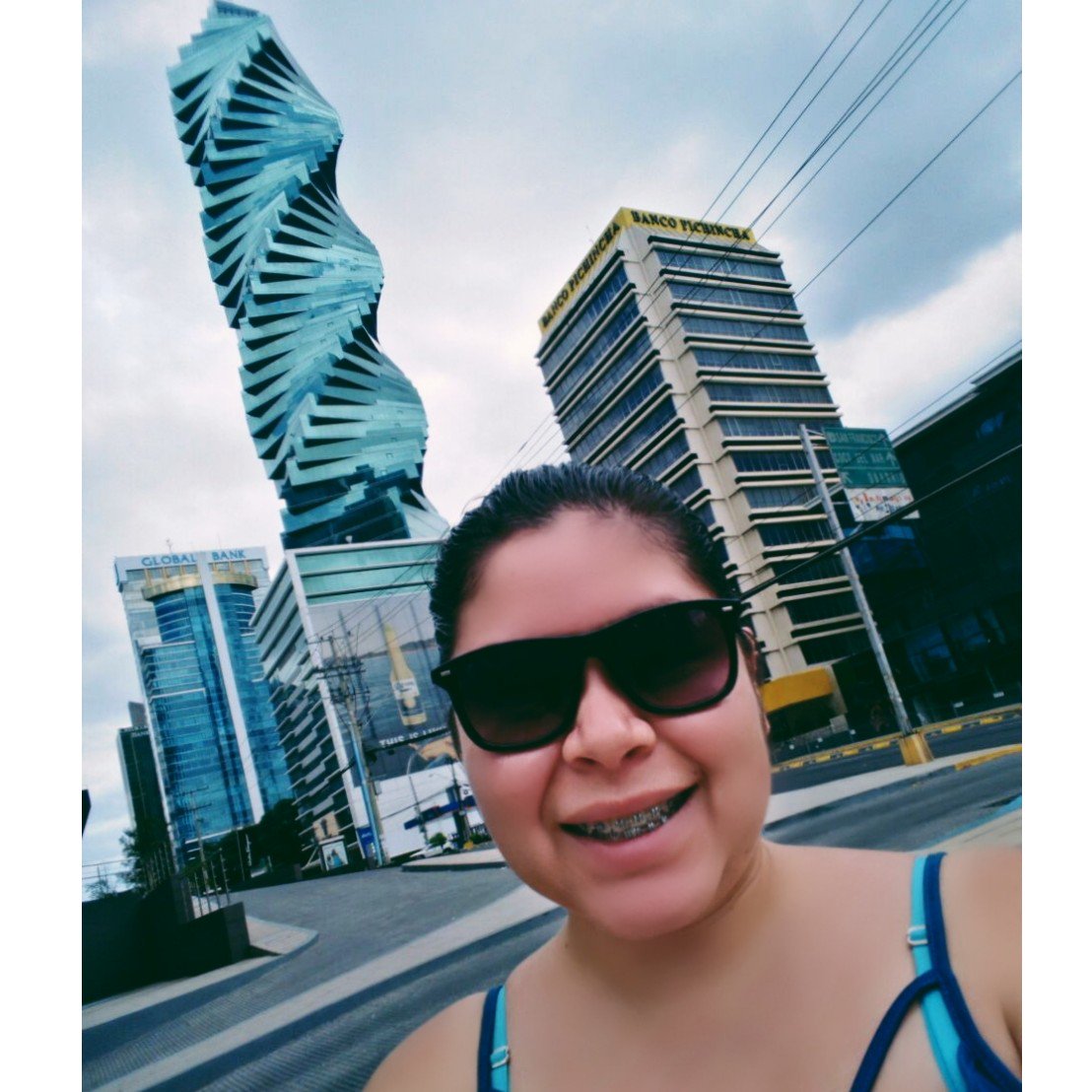 JendyJML's tweet photo. Edificio Tornillo
#Panamacity
#beautiful https://t.co/8a5bJU5Joo