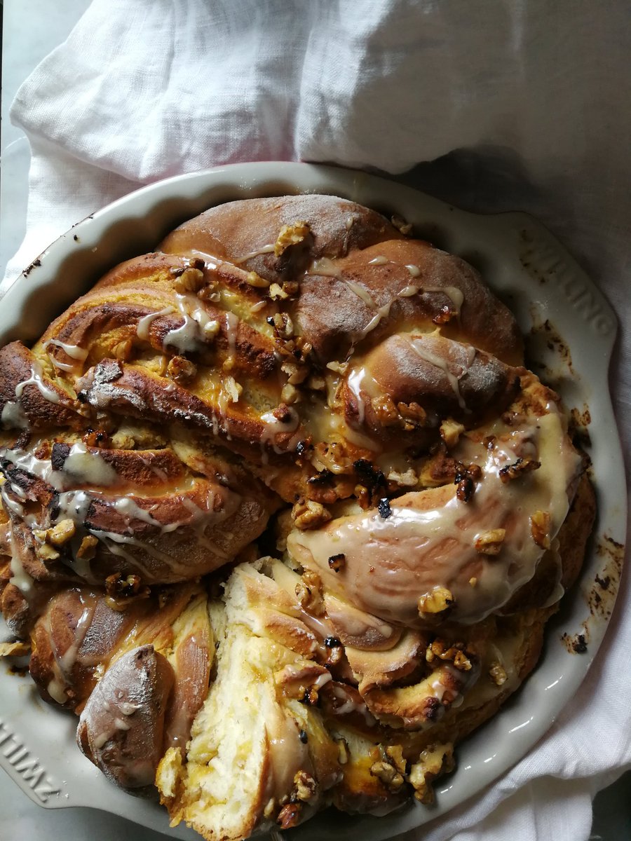 erdbeerqueen's tweet photo. Bock auf Hefezopf? Das Rezept für dieses saftige Exemplar findet ihr morgen auf dem Blog #ostern#foodblogger https://t.co/39yOOkUayB