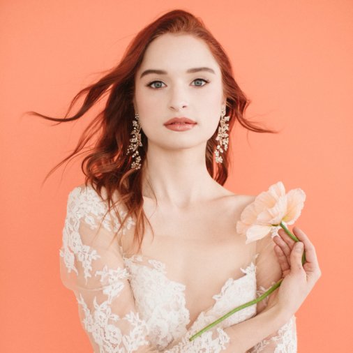 This year we're all about the clean lines and beautiful fabrics gracing the runways - like the ones we've seen in the Spring 2018 Collection from @AllureBridals. Click for our faves! #sponsored bit.ly/2Ig3lFB 📸 Heather Waraksa