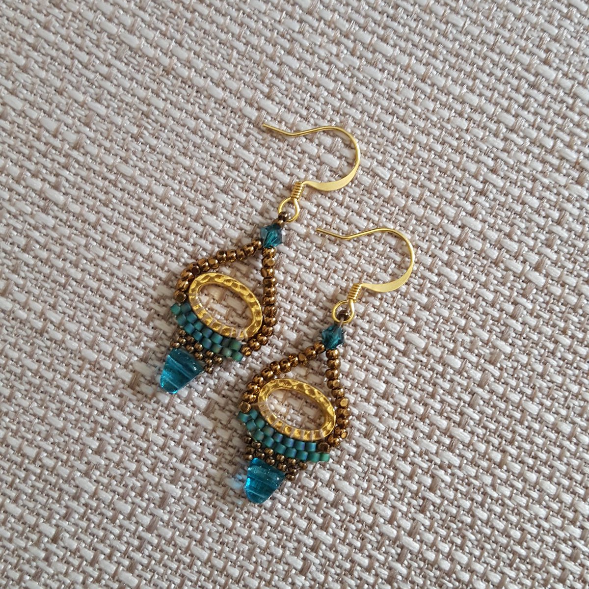 LimitlessBeads's tweet photo. Petite Drop Earrings in Turquoise https://t.co/XgZTZpI3xo