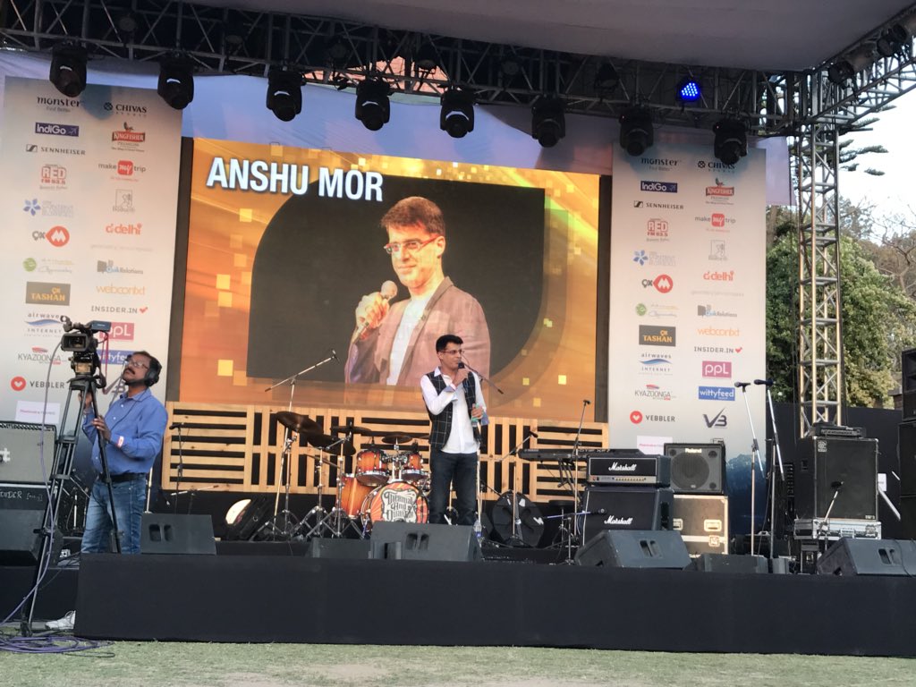 anshuMor's tweet photo. What a freaking awesome feel performing at #KRBF2018. Thank u for having me over. Fab audience. Fab setting!! #RockNRollFeel #RightSeDekh https://t.co/U0hRRtRtvD