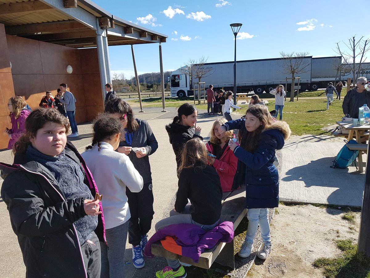 Ecole Arc En Ciel tweet media