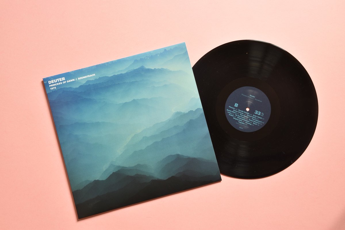 BlackSweatRec's tweet photo. OUT NOW!

DEUTER - PRINCESS OF DAWN / SOUNDTRACK (LP) 1972
SHOP: https://t.co/SICtb55tNz
MUSIC: https://t.co/xXOfBxjrh3
New Lp-edition of a private press library recordings of the early ‘70s. https://t.co/VlCEavJ6QB