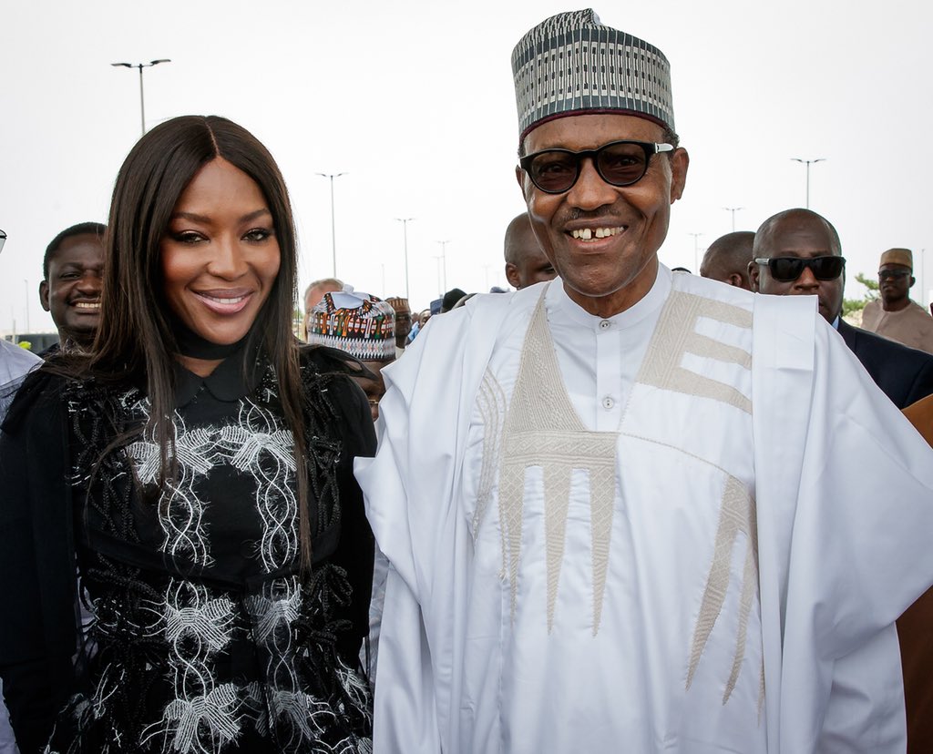 walegates's tweet photo. Naomi Campbell just got easy money #appearancefee. 
Apart from Ambode, these pensioners don't know who she is. Maybe they told PMB she's MLK's daughter. https://t.co/aiKxksERJx