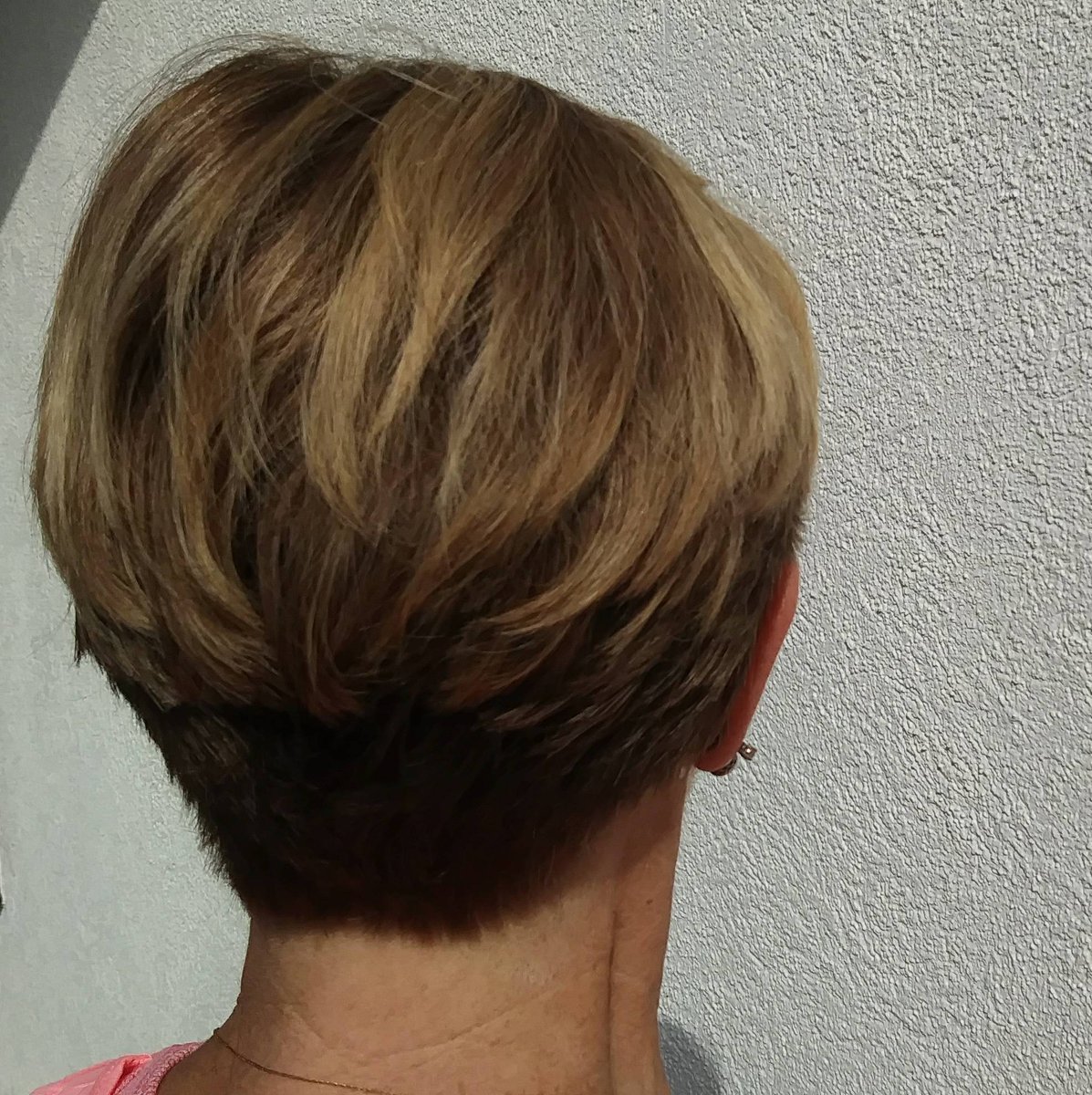 hairbyamberng's tweet image. #shorthairdontcare executed a great combo of the classic bob and the #firefly that I learned from Phillip Wilson ColorProof and 👑 The Color Care Authority #hanzonation #pensacolahair #upsideofflorida #inthe850