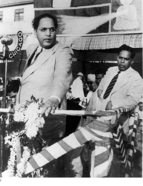IndiaHistorypic's tweet photo. 1940s :: Baba Saheb Bhimrao Ambedkar Addressing Followers https://t.co/CZ98ujqm6v