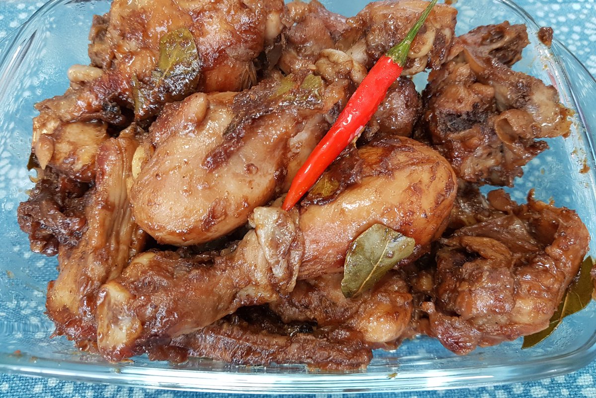 dedingreal's tweet image. Enjoy this tasty recipe now in English!

facebook.com/pg/Doing-every…

Chicken Adobo is a delicious Filipino dish that is best served with rice or boiled potatoes. 

#chickenadobo 
#easterfood
#chickenrecipe
#adobo
#thaifood