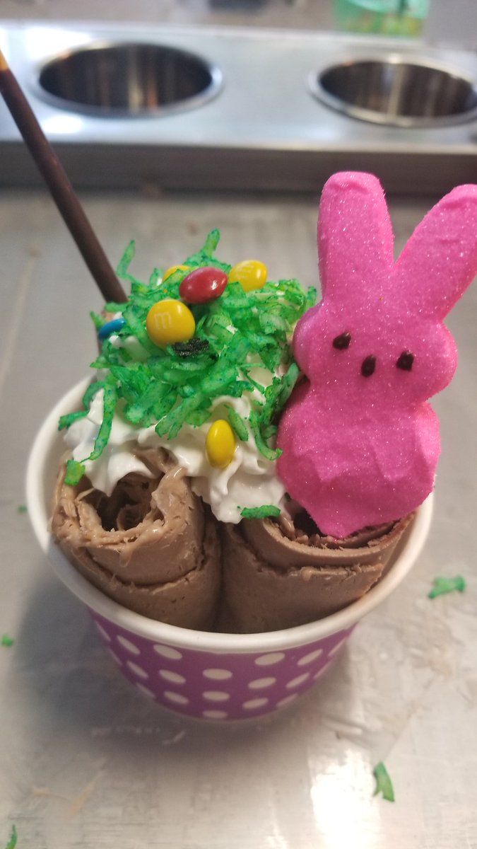 Fat_lennys's tweet photo. Hope everyone is having a GOOD FRIDAY!  Hop on down to Fat Lennys for a special treat! https://t.co/Sm6MoMNril