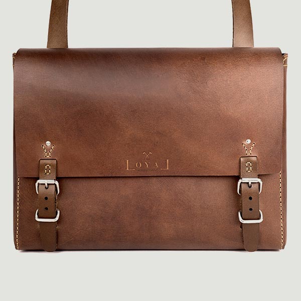 BestLeather's tweet photo. The Loyal Workshop Goodstead Leather Satchel. The Loyal Workshop is an ethical business based in Kolkata, India &amp; founded by New Zealanders Paul and Sarah Beisly. #theloyalworkshop #kolkata #leathersatchel #goodsteadsatchel https://t.co/tMO4lQDTsj https://t.co/1c2Ah8vX1I