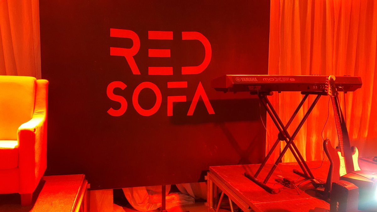 _mwes's tweet image. The stage is lit.
The mood is set.
Its time for #RedSofaSessions 
#HeIsHereVideo 🔥🔥🔥