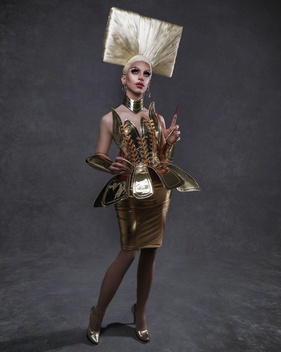 miz_cracker's tweet photo. Flash Gordon Metropolis inspired - Outfit by Abraham Levy, photo by James Avance, Hair by Cracker https://t.co/9JEyooJPnz