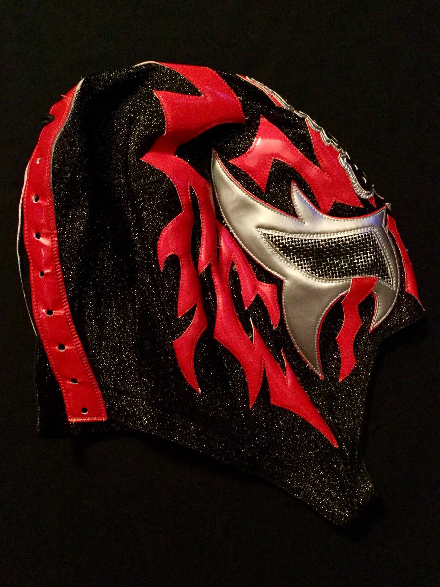 RHP4ever's tweet image. Big Boss MA-G-MA of @osakapro mask worn against @Liger_NJPW from the @njpw1972 2004 Best of the Super Juniors. #BOTSJ #NJPW #OsakaPro