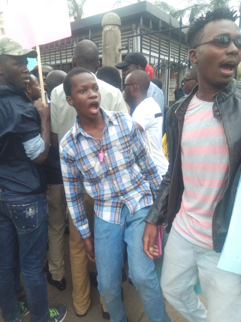 abigaeldiana's tweet image. #NationalStudentsMarch #UniversityStudentsSpeak #LecturersStrike #JusticeForEvans 
@Omogo_Snr @ibra_shalle @KennyWangari1