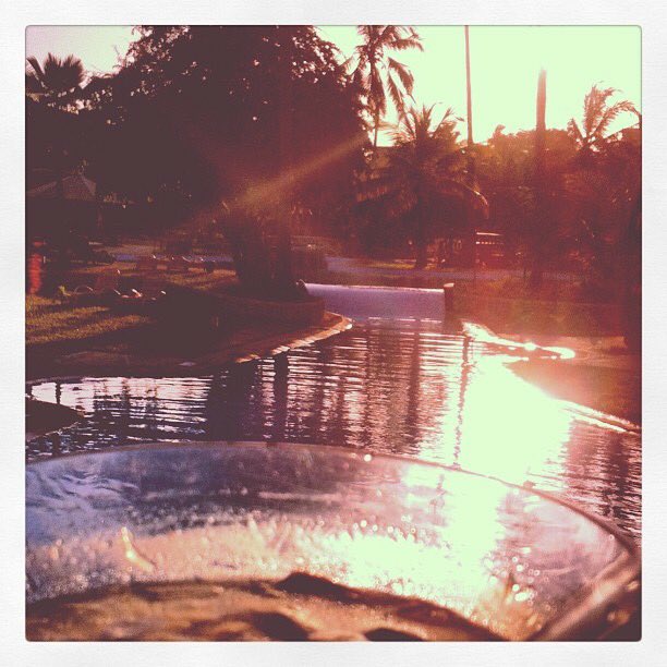 We are getting ready to #EscapetoParadise with you all this #EasterSunday we are teaming up with <a href="/Kokokanu_UK/">Koko Kanu</a> and <a href="/AppletonRumUK/">Appleton Estate UK</a> for a fun and colourful party! We’re looking forward to tasting <a href="/Whit3Heat/">White Heat</a> creations!