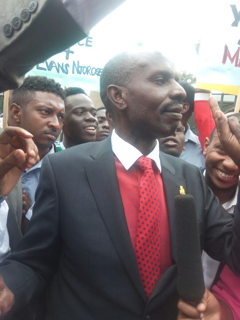 abigaeldiana's tweet image. #NationalStudentsMarch #UniversityStudentsSpeak #LecturersStrike #JusticeForEvans 
@Omogo_Snr @ibra_shalle @KennyWangari1