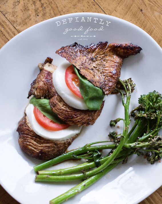 defgoodfood's tweet photo. #Keto #lowcarb  Bruschetta Chicken Recipe  https://t.co/grPQxe2UYx https://t.co/BC8FoNM7HX