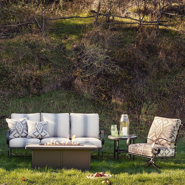 OWLeeCo's tweet photo. It’s a ☀️ and ☕️ kind of morning. #spring #peacefulplaces #sundhineandcoffee #pendletoncollection #newpic #classico #sunbrella #colab 📷: @guettlerphoto https://t.co/whj5Z1I8ho https://t.co/5yxuzMqj86