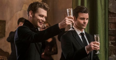 TVGuide's tweet photo. #TheOriginals final season premiere is coming earlier than expected! https://t.co/PiUXL7UU9K https://t.co/KwT8MtzTgg
