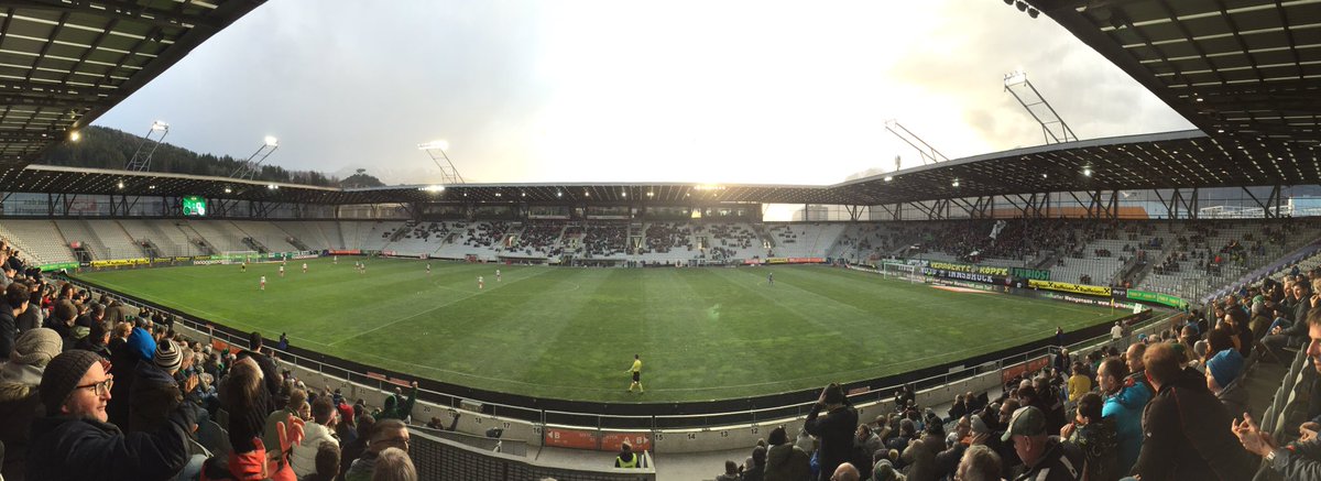 JBruckenberger's tweet photo. Am Karfreitag immer ins Tivoli. #Osterbrauch @wackerinnsbruck https://t.co/HP1Z5hiKoo