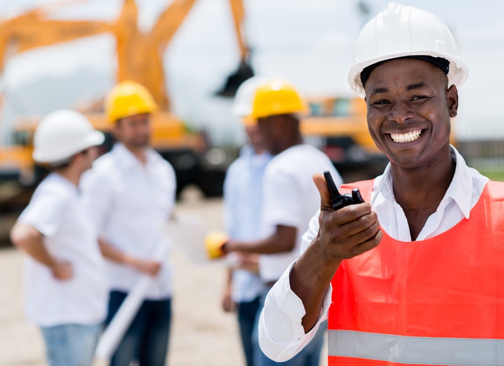 TwoWayDirect's tweet image. #Construction two way radios are the safe and more effective approach for connection on the job. We understand that your team has different needs for different #worksites, and that is why we recommend this safe and effective way to connect with others anywhere. #twowayradio