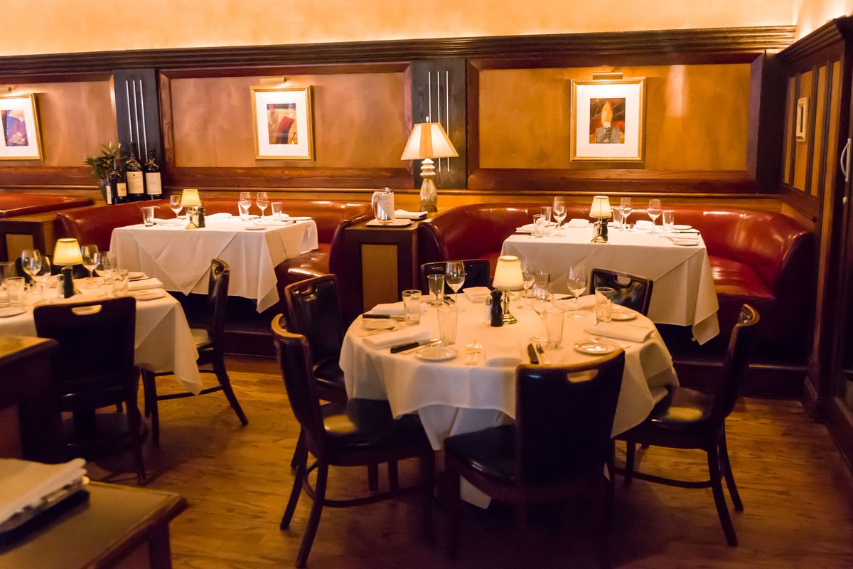 “Where Atlanta’s power brokers go after a long day of work. Great drinks, friendly service and classy clientele” – Southern Seasons Magazine
