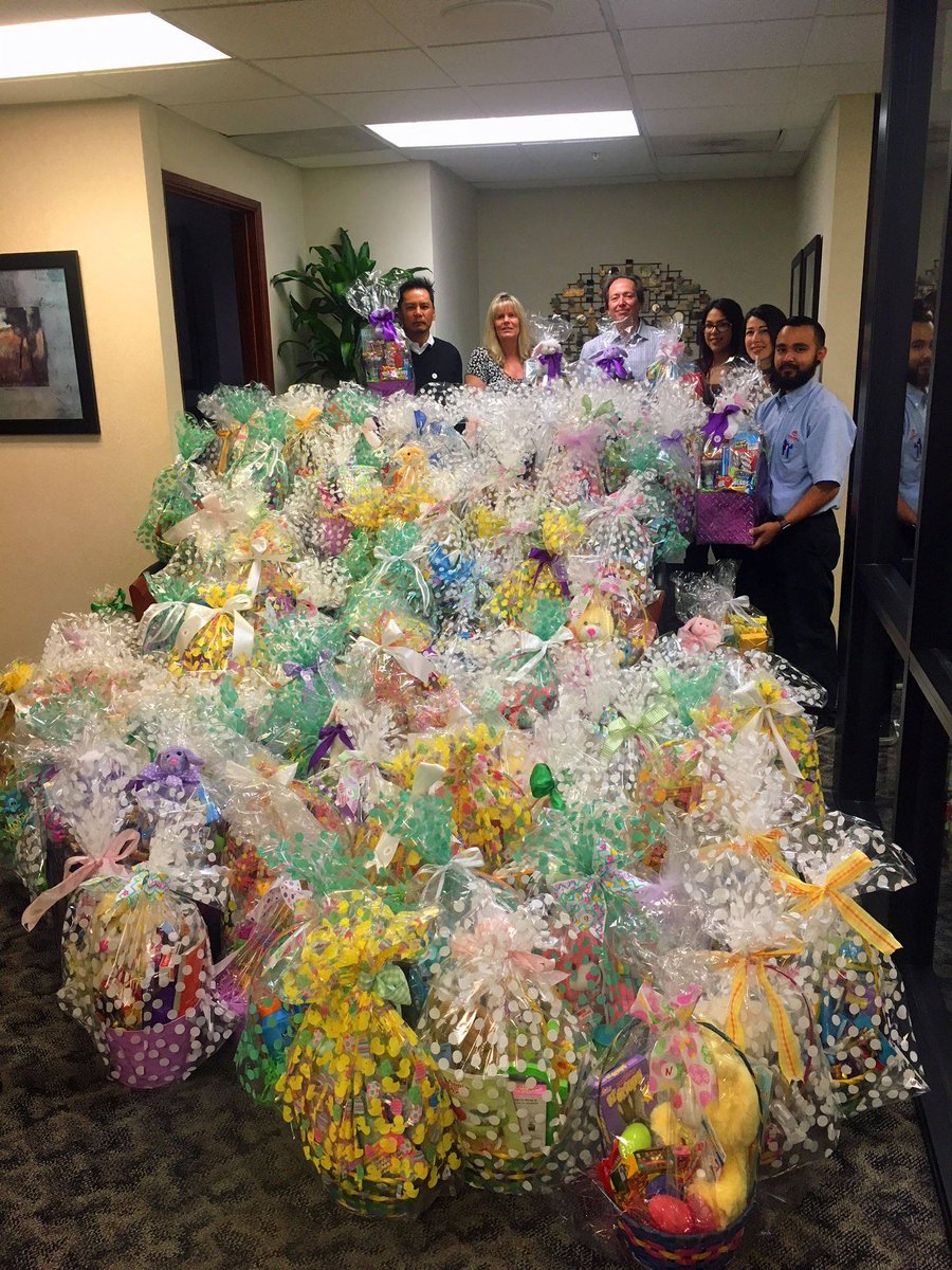 wilsonautocars's tweet image. Goals exceeded! Indeed, we can do great things together! Thank you for all of your generosity. These Easter baskets will make a lot of Friendly Center's underprivileged children happy! 😊 👦 👩 🎁 

#WilsonAutomotive #FriendlyCenter #easterbaskets #givingback #communityprojects