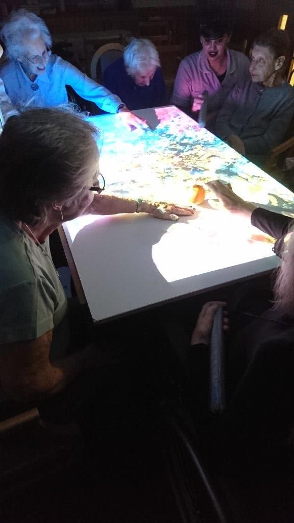 bandmcare's tweet image. As part of a weekly workshop that looks at how &apos;New Technology&apos; can create meaningful engagement, last week saw @OMinteractive1 introduce the &apos;omiVista Mobii&apos; to Tremona in #Watford: a motion-activated projection system designed to stimulate, engage &amp;amp; relax #MagicTable