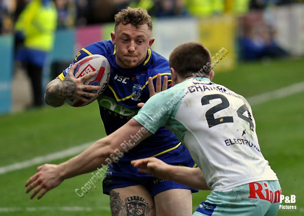 PandBPictures's tweet photo. Welcome to @wolvesrl @Joshuacharnley #DebutTry https://t.co/A41C5So3Nw