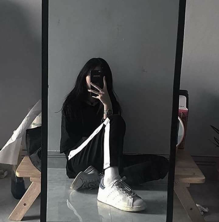 L100PER's tweet photo. ใครสายดาร์กแต่สะอาดตา โทนที่สาวเกาหลีคุมโทนบ่อยๆ แนะนำแอพ VSCO 
ฟิลเตอร์ SE3
เรื่องการปรับค่าต่างๆ เราคิดว่าแล้วแต่บุคคลตามความพอใจ แต่ถ้าจะแต่งสายดาร์กต้องฟิลเตอร์ที่เราบอก รูปที่ 4 ดึงมาจากเว็บ Pinterest เป็นตัวอย่าง #แอพดีบอกต่อ แต่งรูป https://t.co/seHYMm0BLA