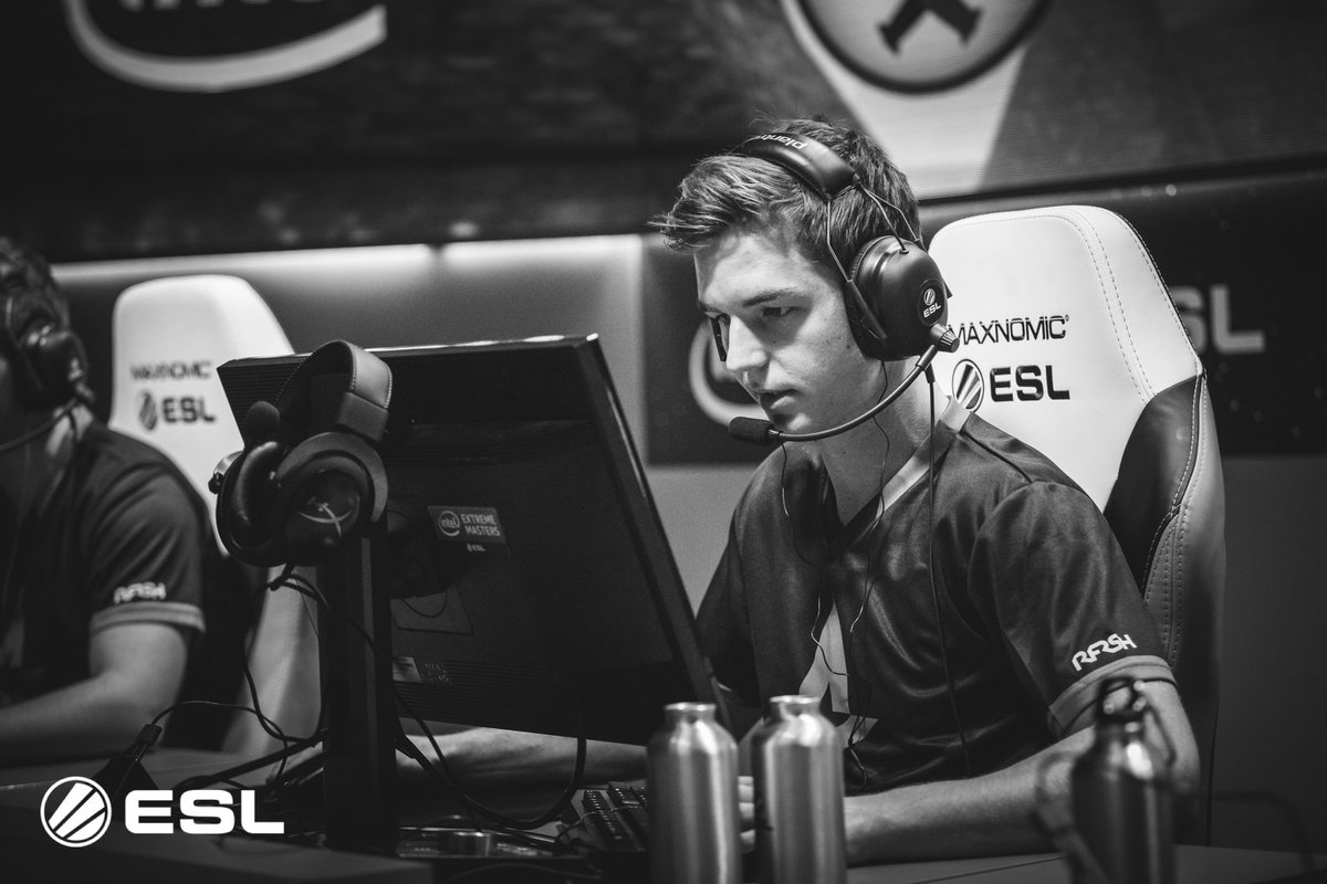 Intel® Extreme Masters tweet media