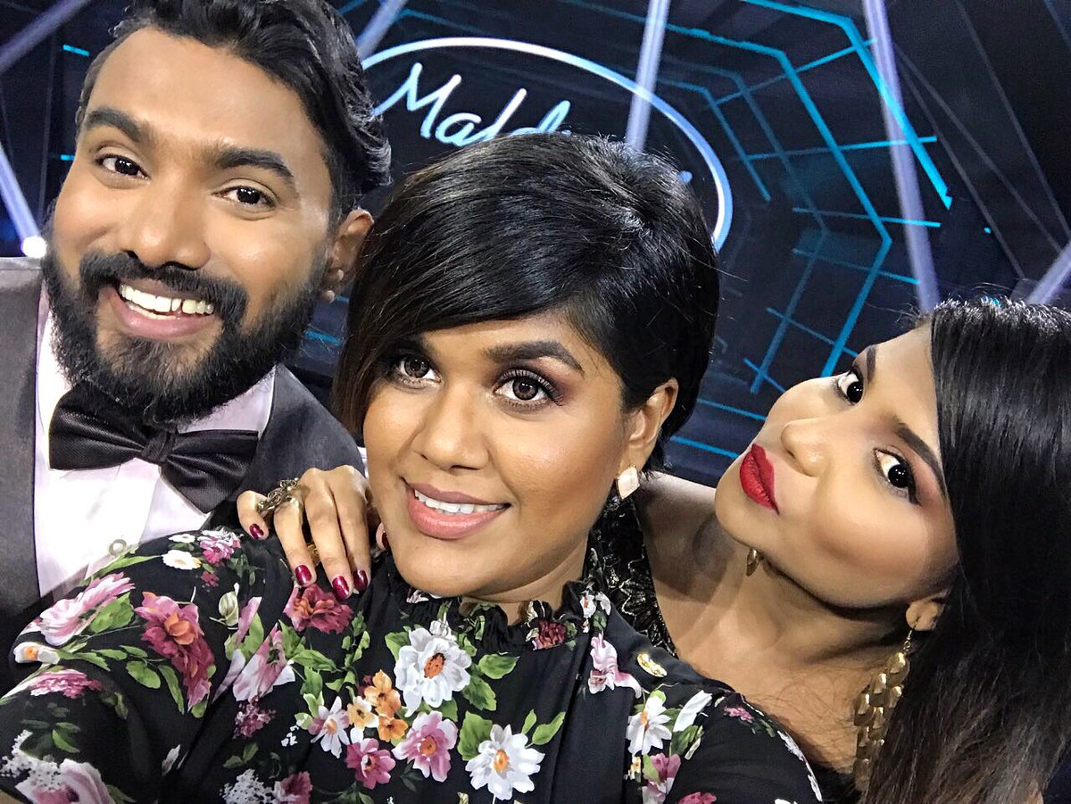 <a href="/maldivian_idol/">Maldivian Idol</a> S03 #top9 performance show with the very awesome <a href="/MoosaWaseem/">Moosa Waseem</a> &amp; <a href="/Shaenaashareef/">shaena</a> ! 😊👍🏻🎤🎵🎶 #maldivianidol

💄&amp;💇🏻: <a href="/NasueMUA/">Nasue</a> 😊👍🏻