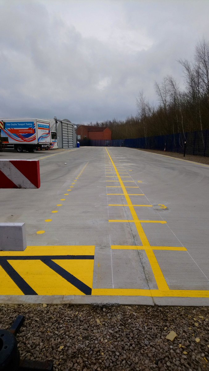 HGVschool's tweet photo. #hgv #psv #ipassedwithpstt #dvsa #drivertraining #cpc #lgv #learntodrive https://t.co/UuFrijSgvC