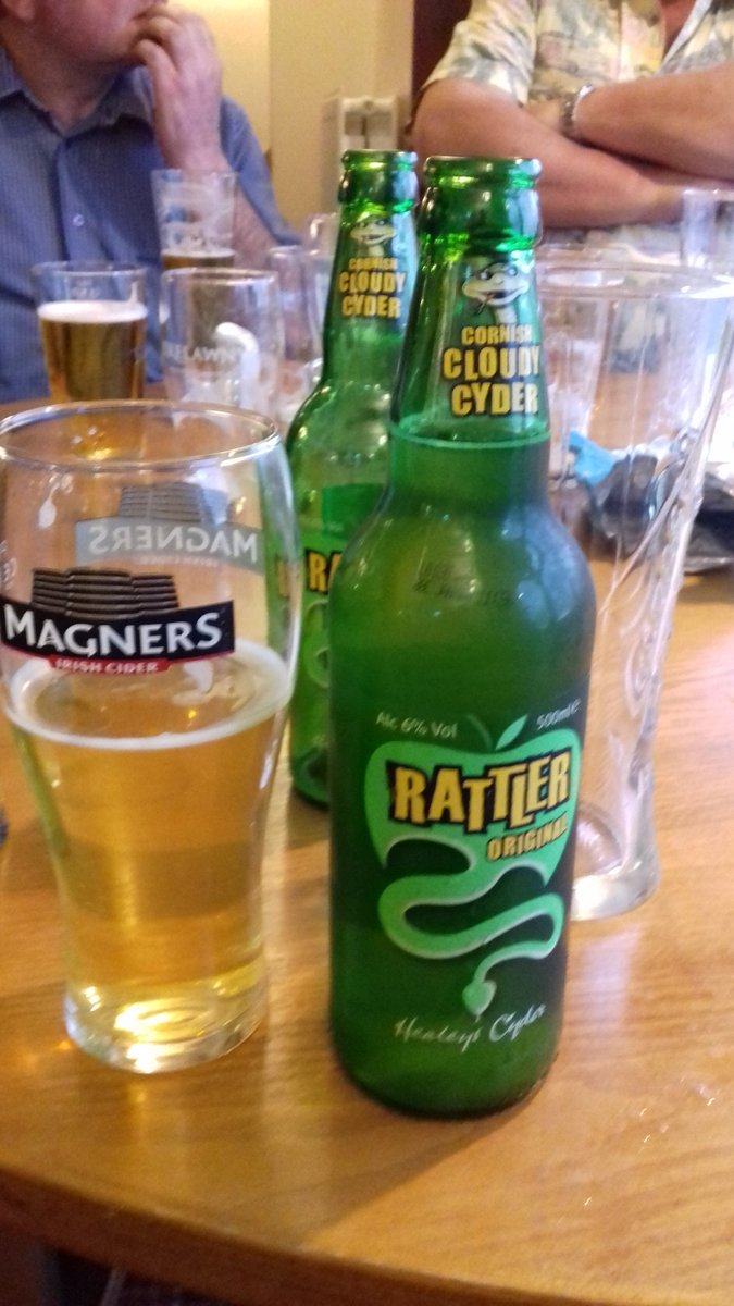haggerzz's tweet photo. Lovely day @BowoodParkGolf Course in great nick and they've got the #CornishCyder in!! #lush @RattlerCyder https://t.co/CBvQDoEsUe
