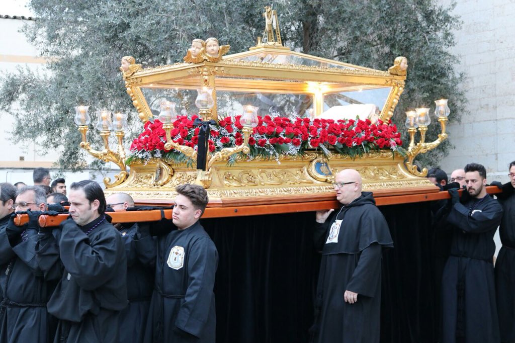 incaciutat's tweet photo. Processó del #DivendresSant a la #SetmanaSanta18 de #incaciutat @confrariesinca https://t.co/dO0xiUnU23