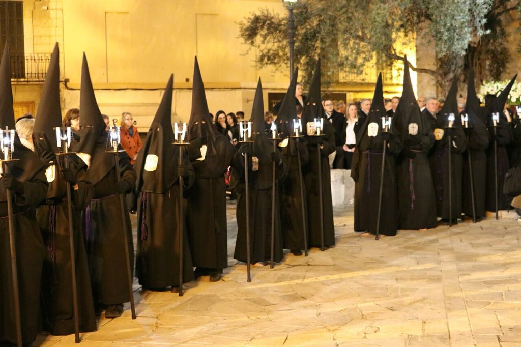 incaciutat's tweet photo. Processó del #DivendresSant a la #SetmanaSanta18 de #incaciutat @confrariesinca https://t.co/dO0xiUnU23