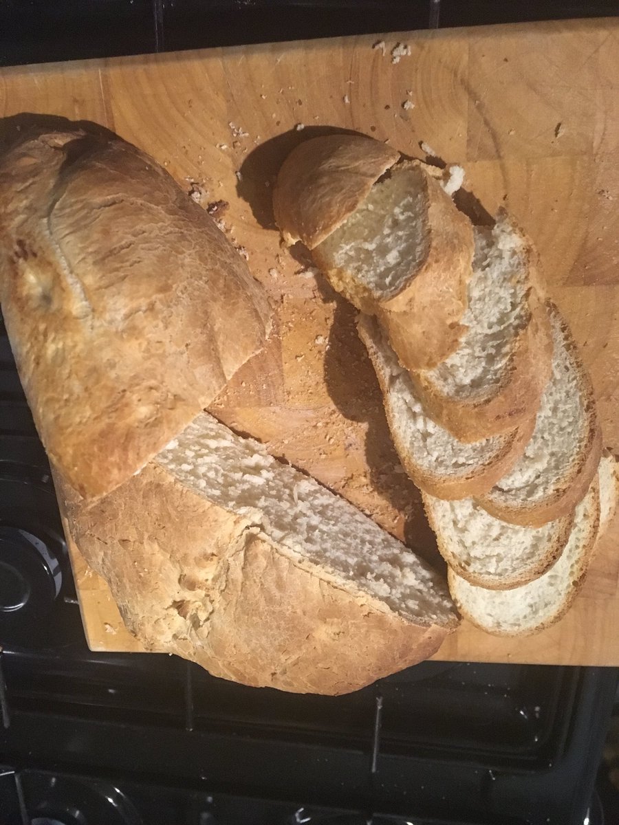 Adambaker1802's tweet photo. @AbbeyPrimary Ashton’s is just cooled and ready for serving too 😊#lovetheabbey #homemadebread #theabbeyisthebest https://t.co/zLudMj4mzT