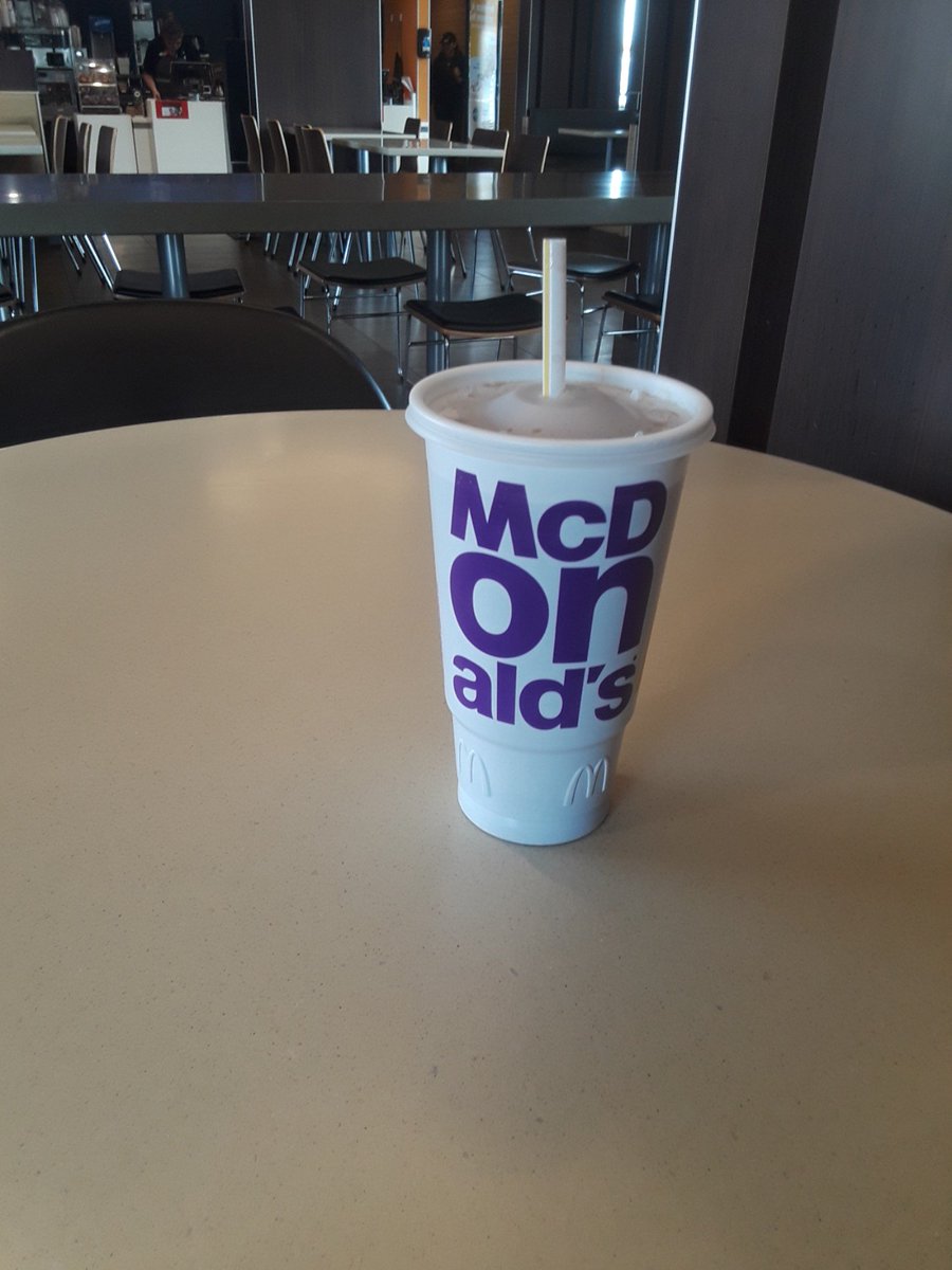 Out for a walk & g It thirsty. This is the BEST MCDONALD'S location!! Great employees (@ McDonalds in Flat Rock, MI w/ @hlehtonen @notepadzone @gijoe6732 @mgun1scott @diablitinha @dayledaysun @justinwaynemor5 @dimitribonamigo) swarmapp.com/c/7n9jfGj36Rl