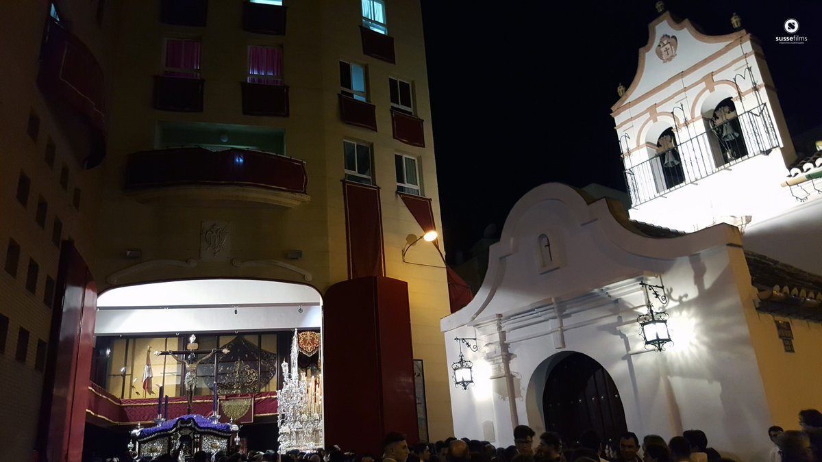 sussefilms's tweet photo. Durante el #JuevesSanto Jesús Sepúlveda estuvo cubriendo el encierro de @Zamarrilla para Franci Requena. ¿Queréis ver cómo fue? ¡Aquí os dejamos una foto! 😉 #Malaga #CofradiasMLG #grabaciones #trabajo https://t.co/1ZKSlKp3CA
