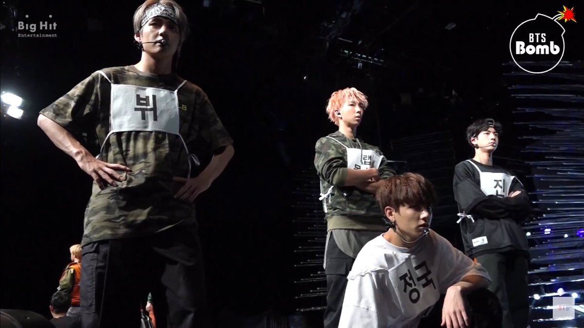 mochixbtss's tweet photo. Ig | mochixbts
โขWhy does it look like they did something to tae and his hyungs and kookie about to pull up on the person #protectae #bts https://t.co/2eS4jfHKyH