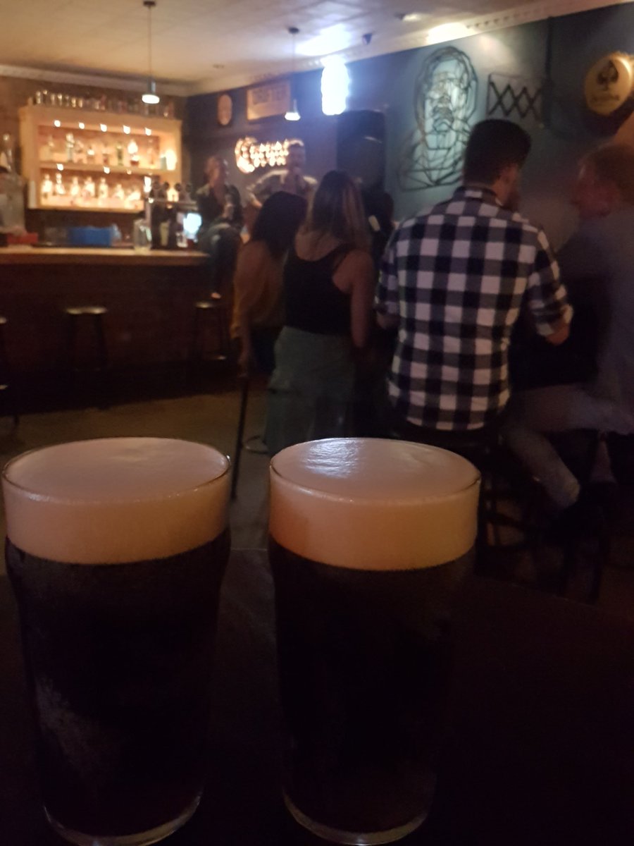 beer_sluts's tweet photo. @CapitalCraftCen Lovely vibe. Live music and a lively @FriarsHabit Nitro IRA https://t.co/hwNlEvn0aC