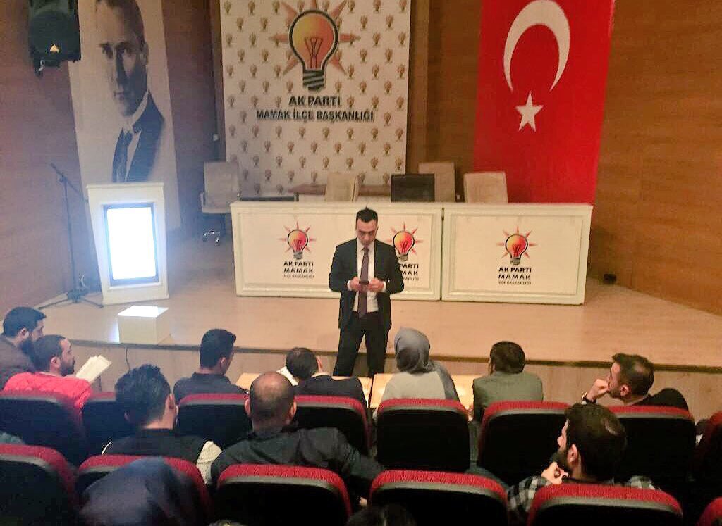 akgenclkmamak's tweet photo. Haftalık Olağan Yönetim Kurulu Toplantımızı Gençlik Kolları Başkanımız Fatih ŞAHİNER'in başkanlığında gerçekleştirdik. Hayırlara vesile olsun.  

@kurtcancelebi https://t.co/DCnL4WVpEM