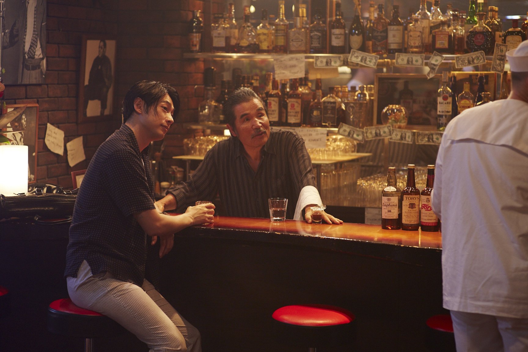 映画 坂道のアポロン ここも観たい 坂道のアポロン 千太郎や律子が話す佐世保弁 方言指導はアニメ の方言指導もしていた声優の宝亀克寿さんが担当です 60年代当時の佐世保を知り アニメの声優陣からも実写版の俳優陣からも絶大な信頼を得る