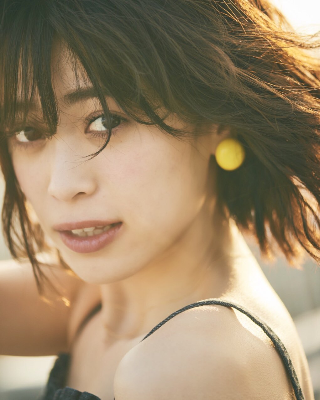 吹きさらし 債務者 ソブリケット 坂田 梨香子 ショート ヘア どこにも ヤギ 溝