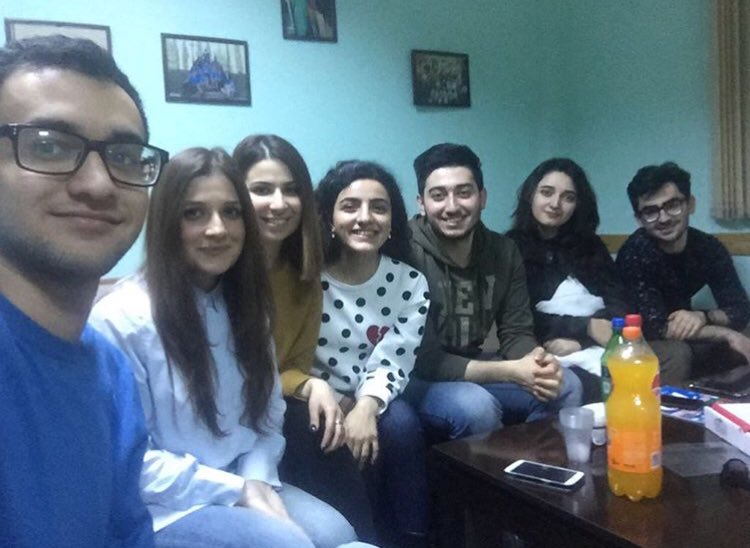 FLEXalumniAZ's tweet photo. Thank you Nigar so much for being our speaker tonight! We enjoyed today’s session a lot and haven’t noticed how the time flies! #flexalumni #flex25 #exchangeourworld #flexalumniaz https://t.co/GnXKhsZimp
