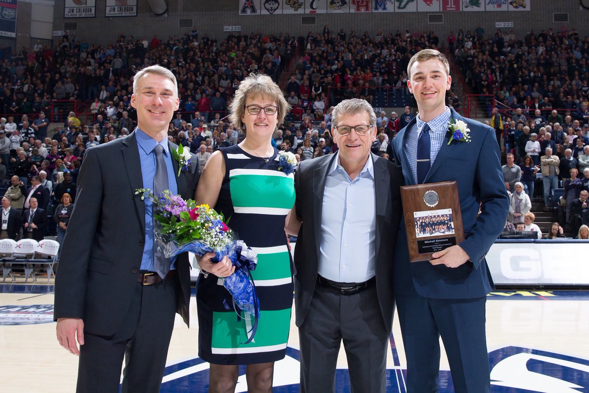 hcaneswirl's tweet photo. HHS ‘14 grad Mitchell Simmons was honored a few weeks ago as part of the UConn women’s basketball senior night festivities. Mitchell served as team manager for 4 years and is currently in Ohio for the NCAA women’s Final Four. Congrats Mitchell...what an experience! #HHS14 https://t.co/96cHEqJMyn