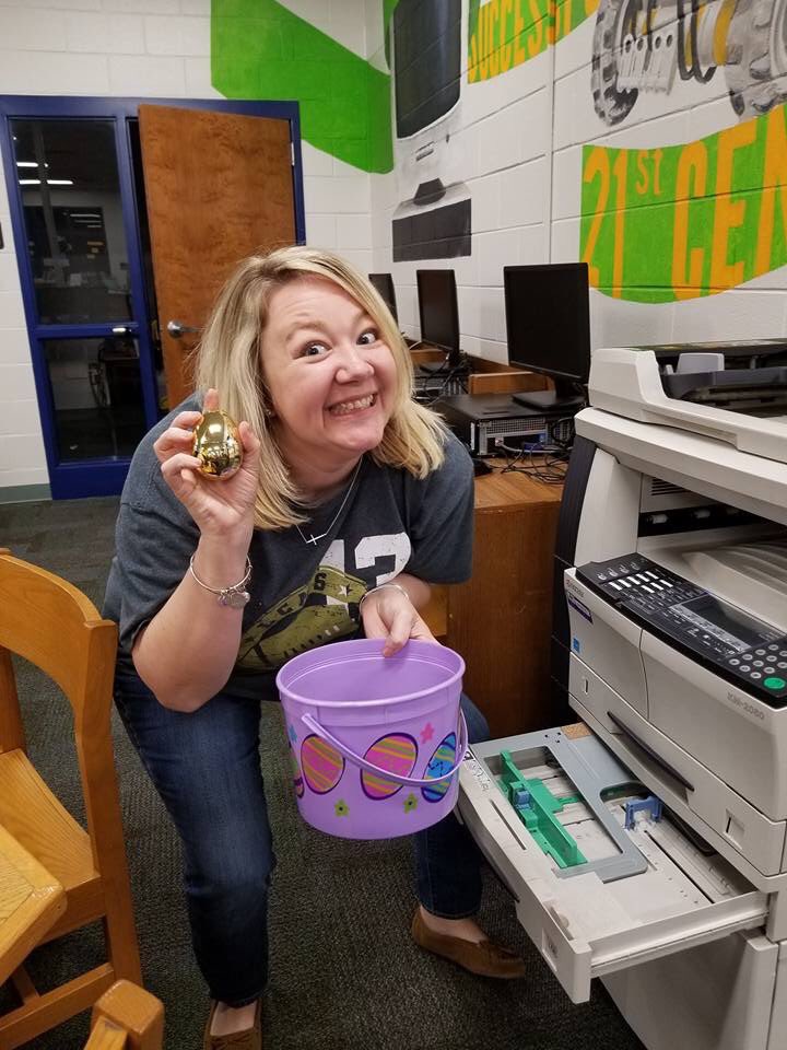 MrsSandsELA's tweet photo. Awesome and FUN Day...Good Friday, Pay Day, Burgerapalooza, Spring Break Eve, and our annual Easter Egg Hunt in the Media Center! I found not one but TWO prize eggs!! Happy Easter and Spring Break! #lcmscougarstrong https://t.co/4vLbHPCYST
