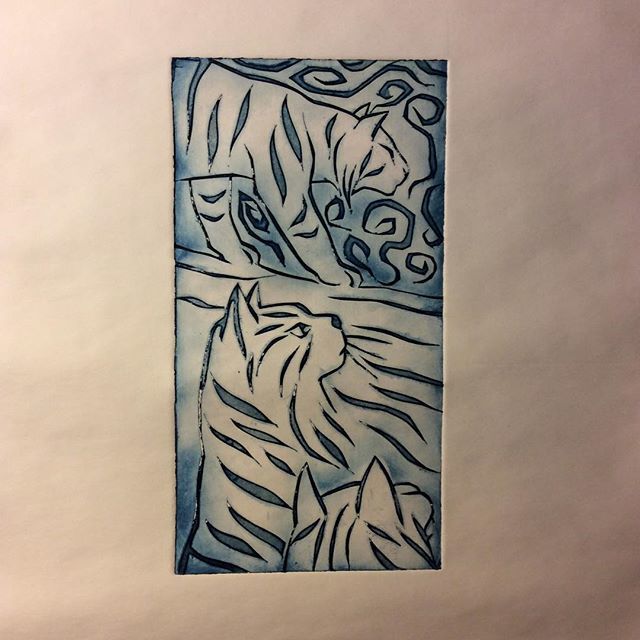 cheerfulmadness's tweet image. Blue cats etching #openbite #etching #printmaking #cheerfulmadness #eveningclass #art #cats