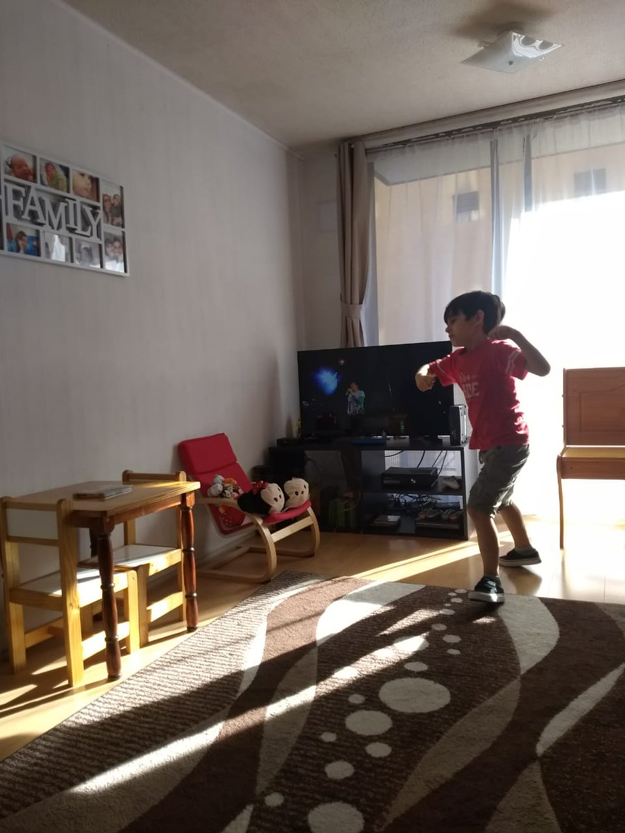 gilda_gf's tweet photo. @mikeshinoda @phoenixlp @joehahnLP @TalindaB @BradDelson @linkinpark Bruno, my son, always enjoy Chester's company. He's forever in our lives. https://t.co/qGEbqmhxbe