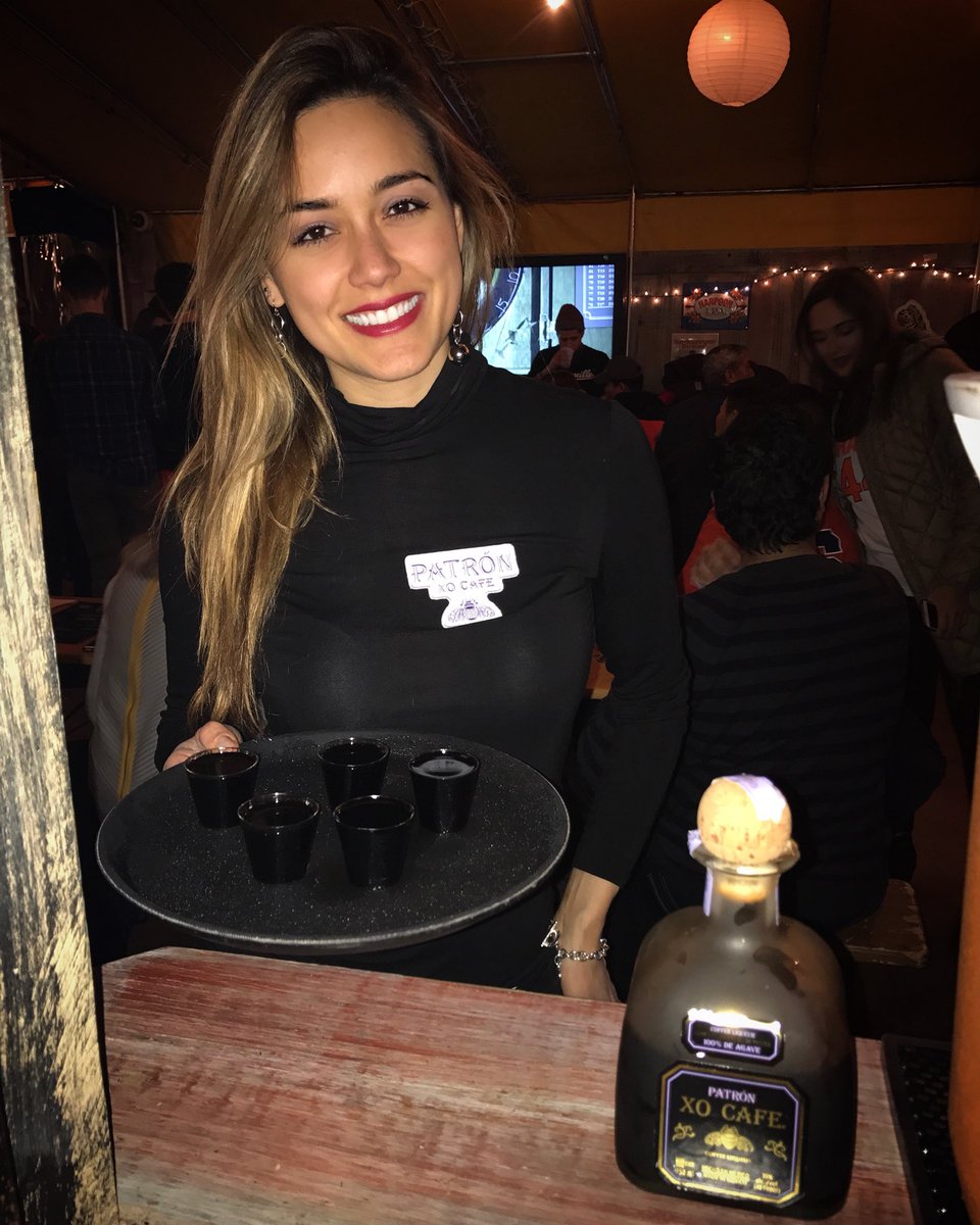 HartAgency's tweet photo. #hartmodel Celestine pouring @patron #XOcafe at @beerauthoritynyc ! ☕️💜🖤 #hartagency #patron https://t.co/SgEgz1W8vZ